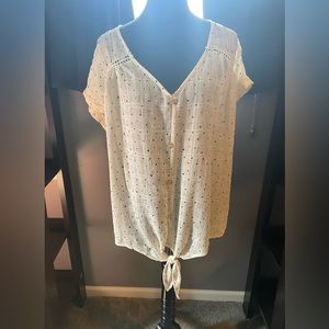 New Flower & Feather off white/dots blouse.